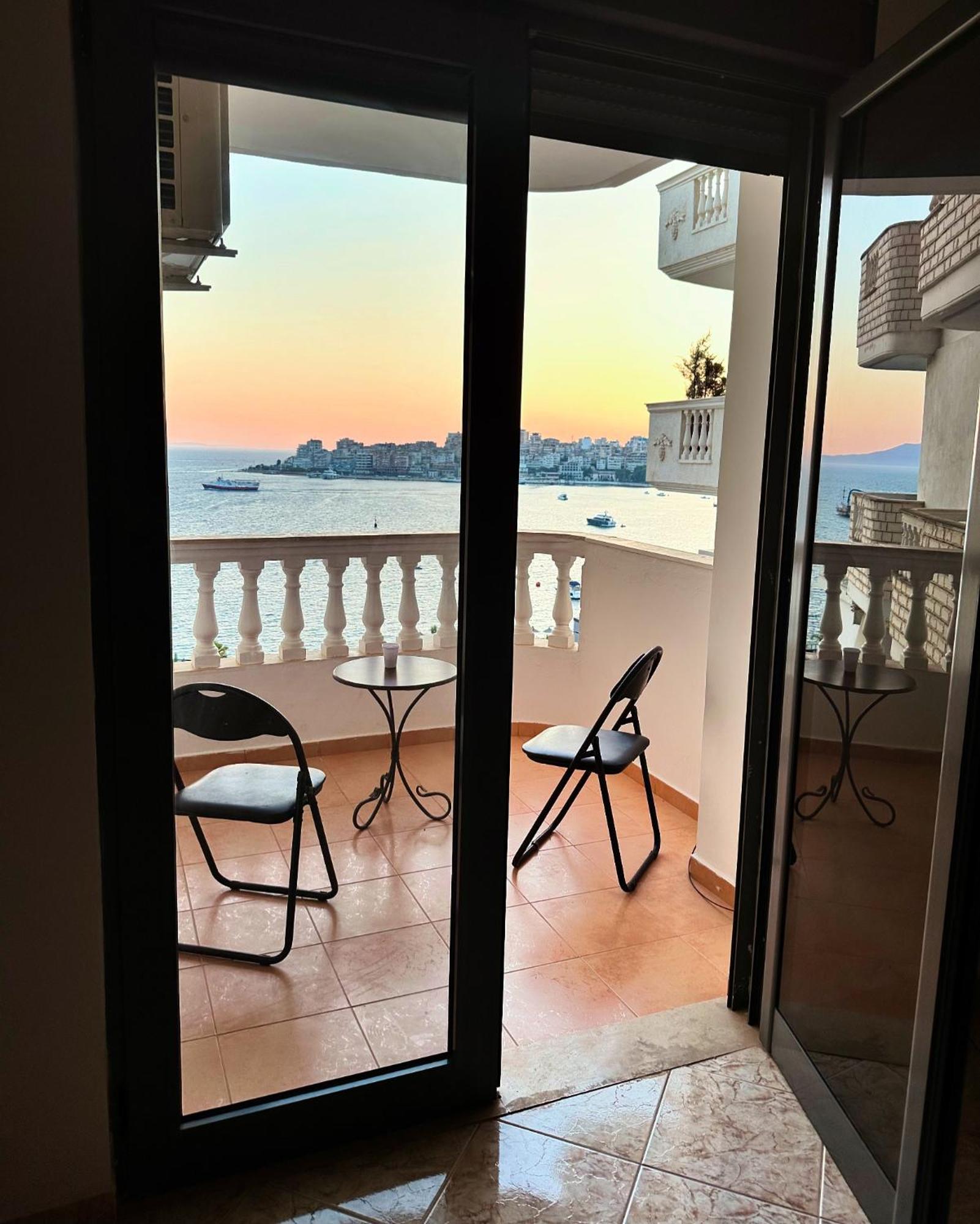 Appartement Taurasi Red Saranda Extérieur photo